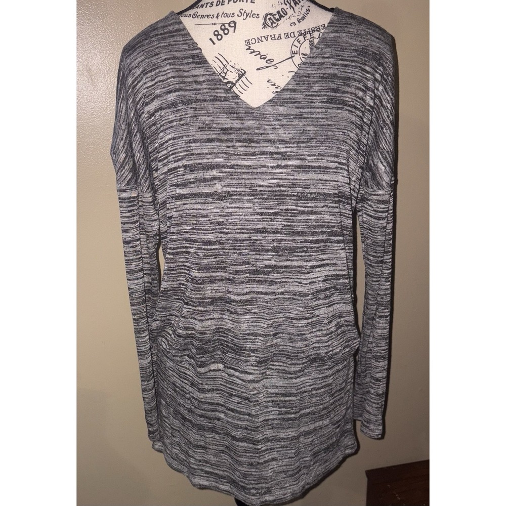 White House Black Market WHBM Women's Long Sleeved Gray Top Size Medium